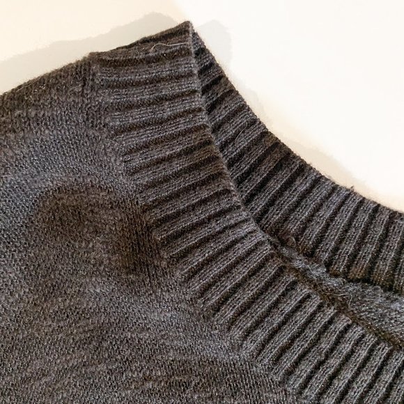 Urban Outfitters BDG Cropped Sweater - Picture 6 of 6